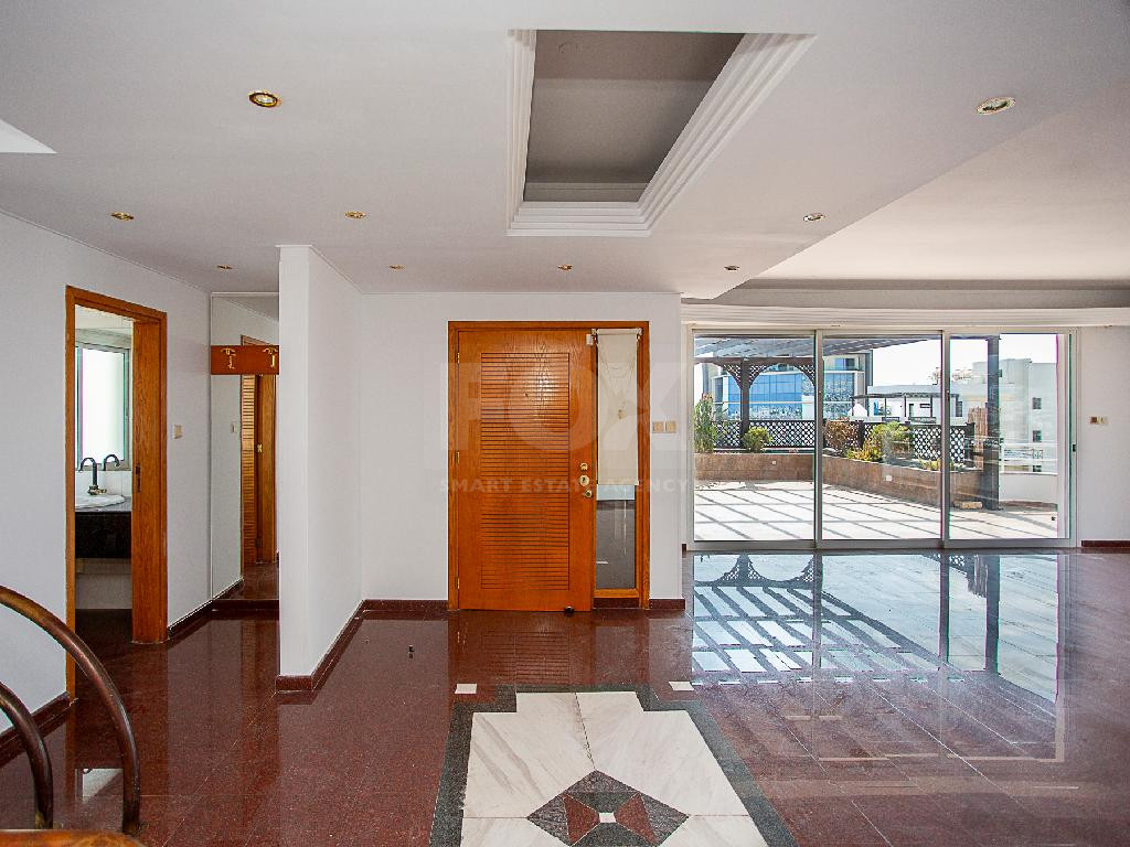 Spacious 4-Bedroom Duplex Penthouse with Separate Title Deed For Sale in Kato Polemidia