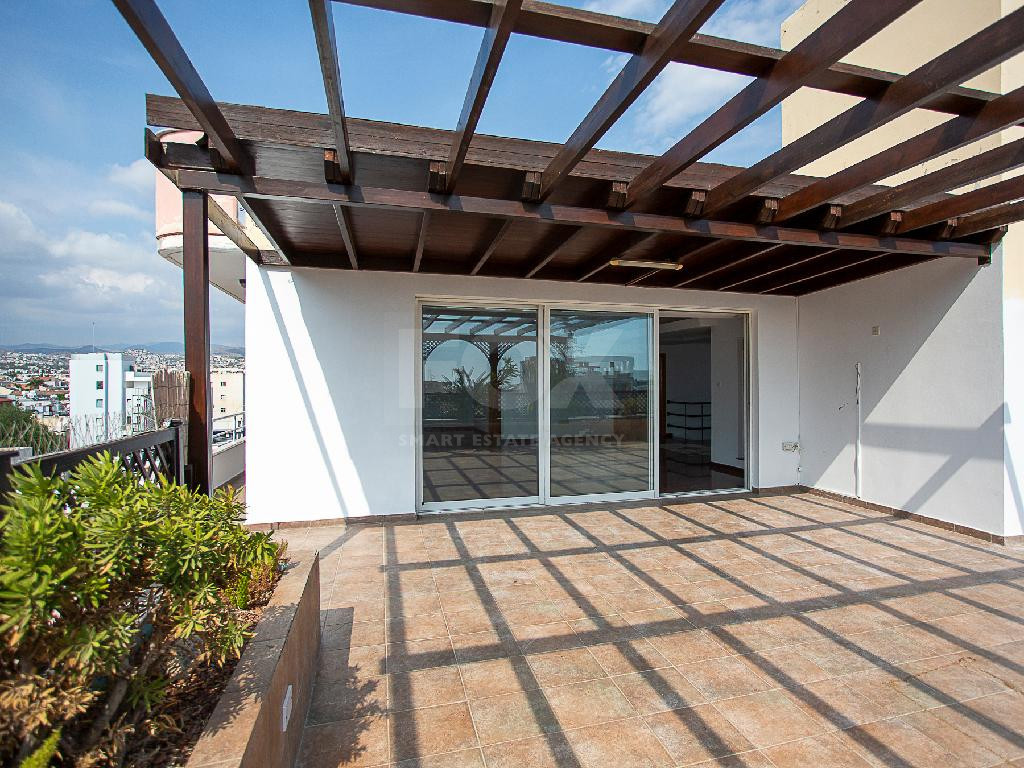 Spacious 4-Bedroom Duplex Penthouse with Separate Title Deed For Sale in Kato Polemidia