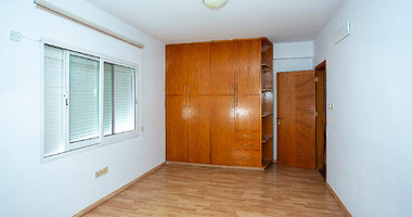 Spacious 4-Bedroom Duplex Penthouse with Separate Title Deed For Sale in Kato Polemidia