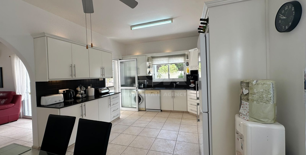 Luxury four Bedroom Detached Villa with Private Pool & Sea Views for Sale in Sea Caves – St George, Paphos | Full title deeds