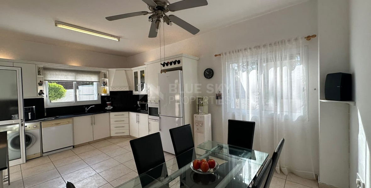 Luxury four Bedroom Detached Villa with Private Pool & Sea Views for Sale in Sea Caves – St George, Paphos | Full title deeds