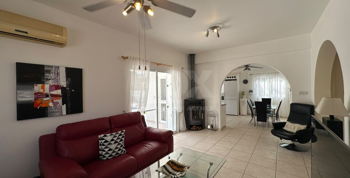 Luxury four Bedroom Detached Villa with Private Pool & Sea Views for Sale in Sea Caves – St George, Paphos | Full title deeds