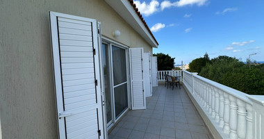Luxury four Bedroom Detached Villa with Private Pool & Sea Views for Sale in Sea Caves – St George, Paphos | Full title deeds