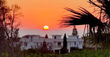 Luxury four Bedroom Detached Villa with Private Pool & Sea Views for Sale in Sea Caves – St George, Paphos | Full title deeds