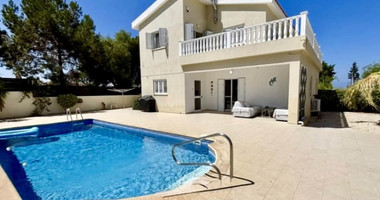 Luxury four Bedroom Detached Villa with Private Pool & Sea Views for Sale in Sea Caves – St George, Paphos | Full title deeds