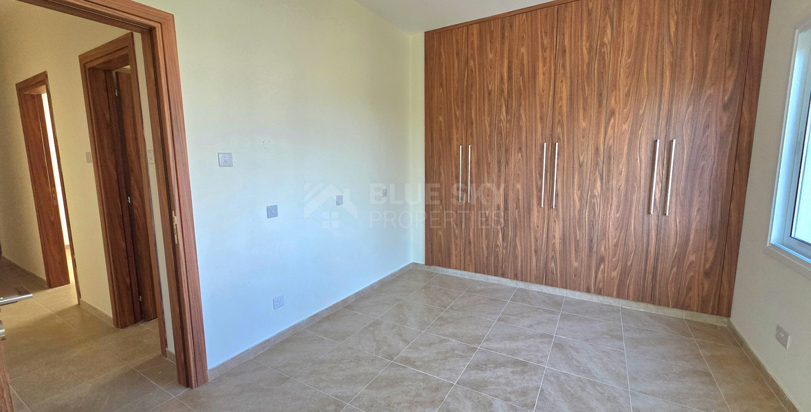 BRIGHT TWO-BEDROOM APARTMENT FOR SALE | 86 m² | 4TH FLOOR | COVERED VERANDA | PARKING | NEAPOLI, LIMASSOL
