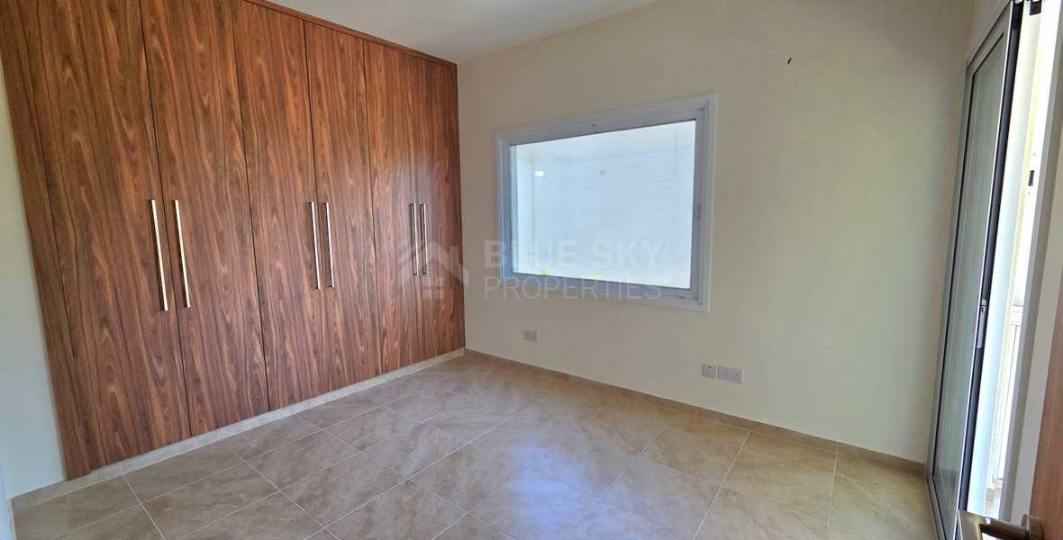 BRIGHT TWO-BEDROOM APARTMENT FOR SALE | 86 m² | 4TH FLOOR | COVERED VERANDA | PARKING | NEAPOLI, LIMASSOL