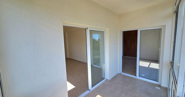 BRIGHT TWO-BEDROOM APARTMENT FOR SALE | 86 m² | 4TH FLOOR | COVERED VERANDA | PARKING | NEAPOLI, LIMASSOL