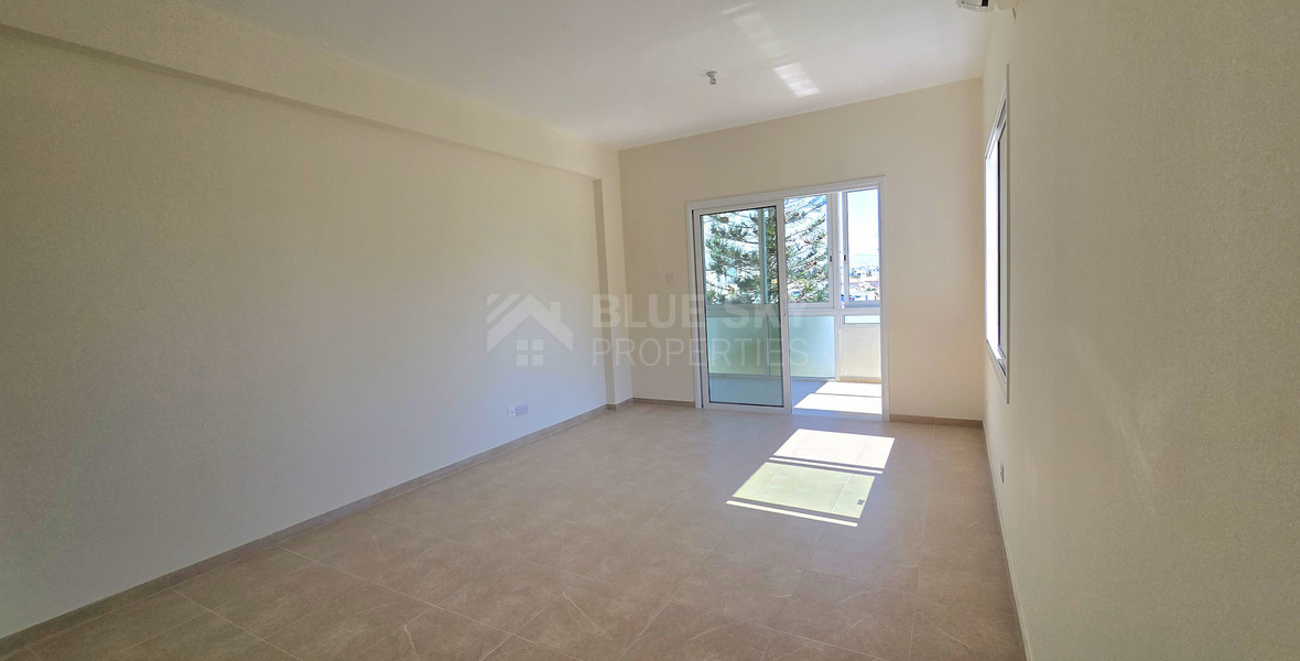 BRIGHT TWO-BEDROOM APARTMENT FOR SALE | 86 m² | 4TH FLOOR | COVERED VERANDA | PARKING | NEAPOLI, LIMASSOL