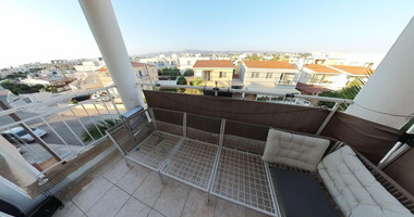 For sale  Renovated Two-Bed Apartment in Empa with City Views
