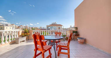 Charming two Bedroom Penthouse in Universal, Kato Paphos for sale