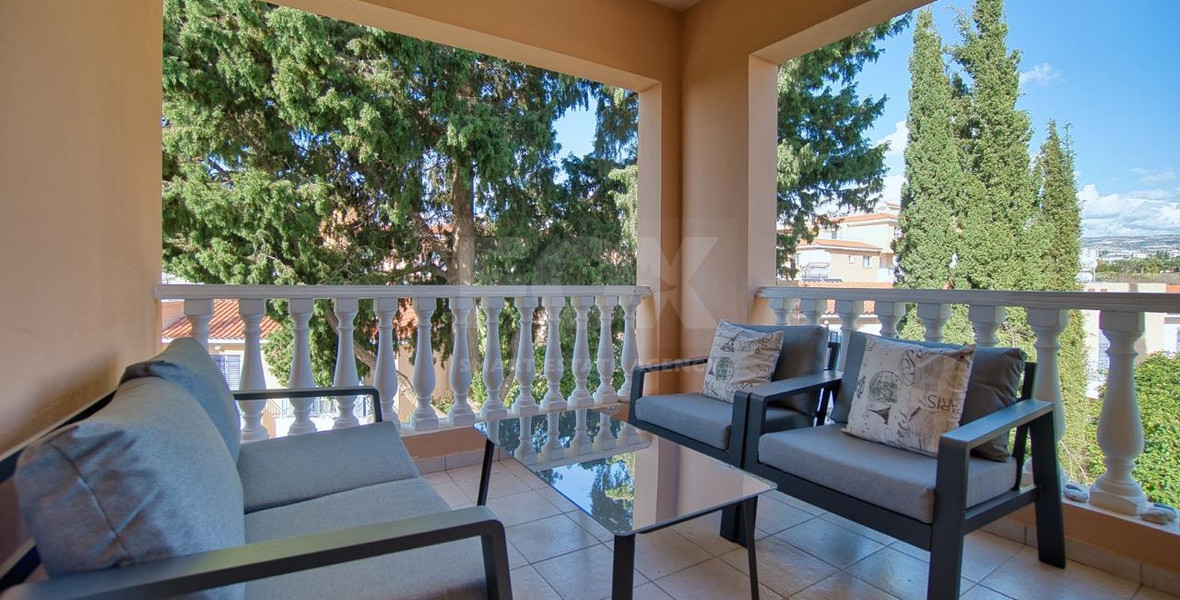 Charming two Bedroom Penthouse in Universal, Kato Paphos for sale
