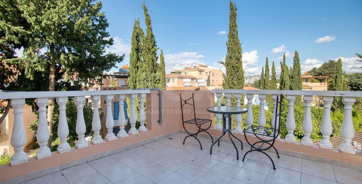 Charming two Bedroom Penthouse in Universal, Kato Paphos for sale