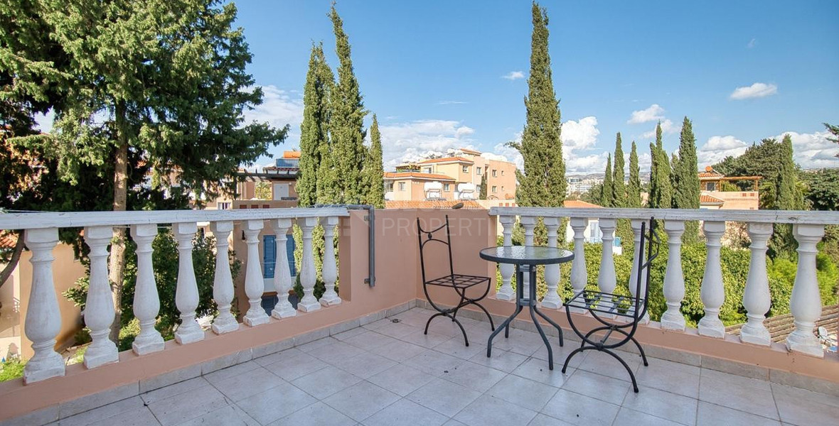 Charming two Bedroom Penthouse in Universal, Kato Paphos for sale