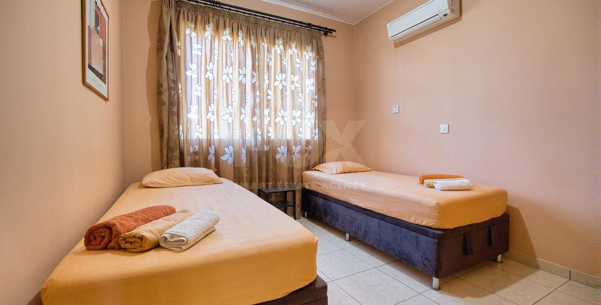 Charming two Bedroom Penthouse in Universal, Kato Paphos for sale