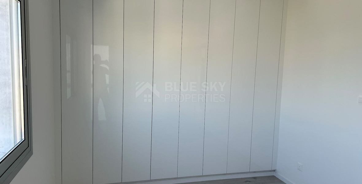 Sea View Top-Floor 2 Bedroom Apartment in Neapoli