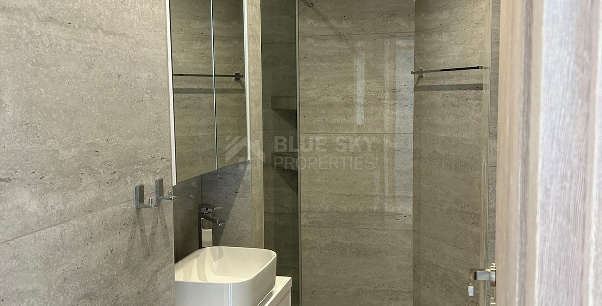 Sea View Top-Floor 2 Bedroom Apartment in Neapoli