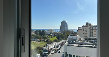 Sea View Top-Floor 2 Bedroom Apartment in Neapoli