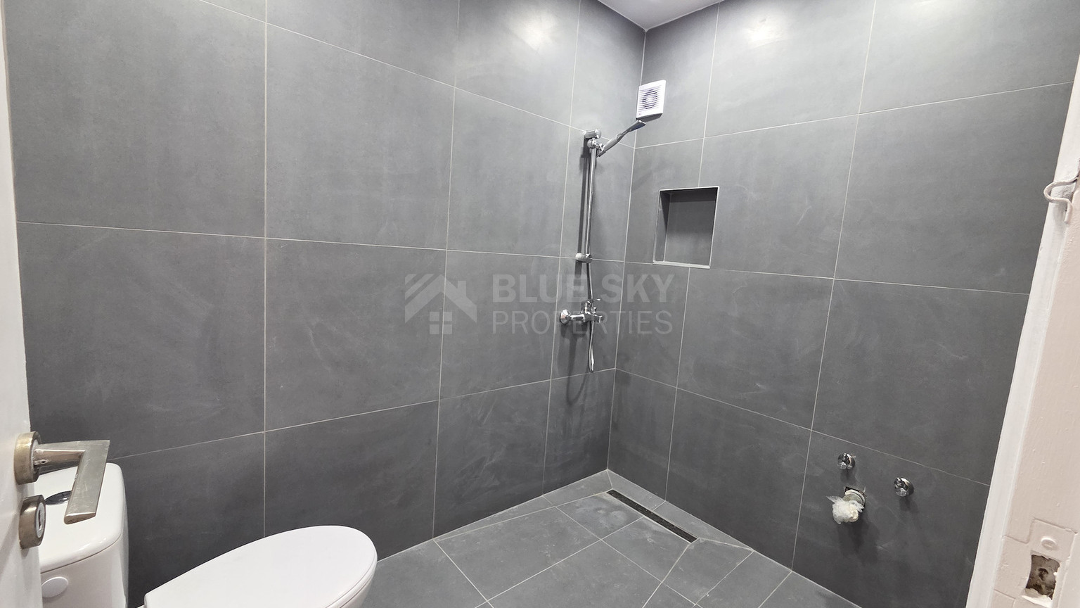 Modern 1-Bedroom Apartment for Rent in Neapoli – 300m from the Sea