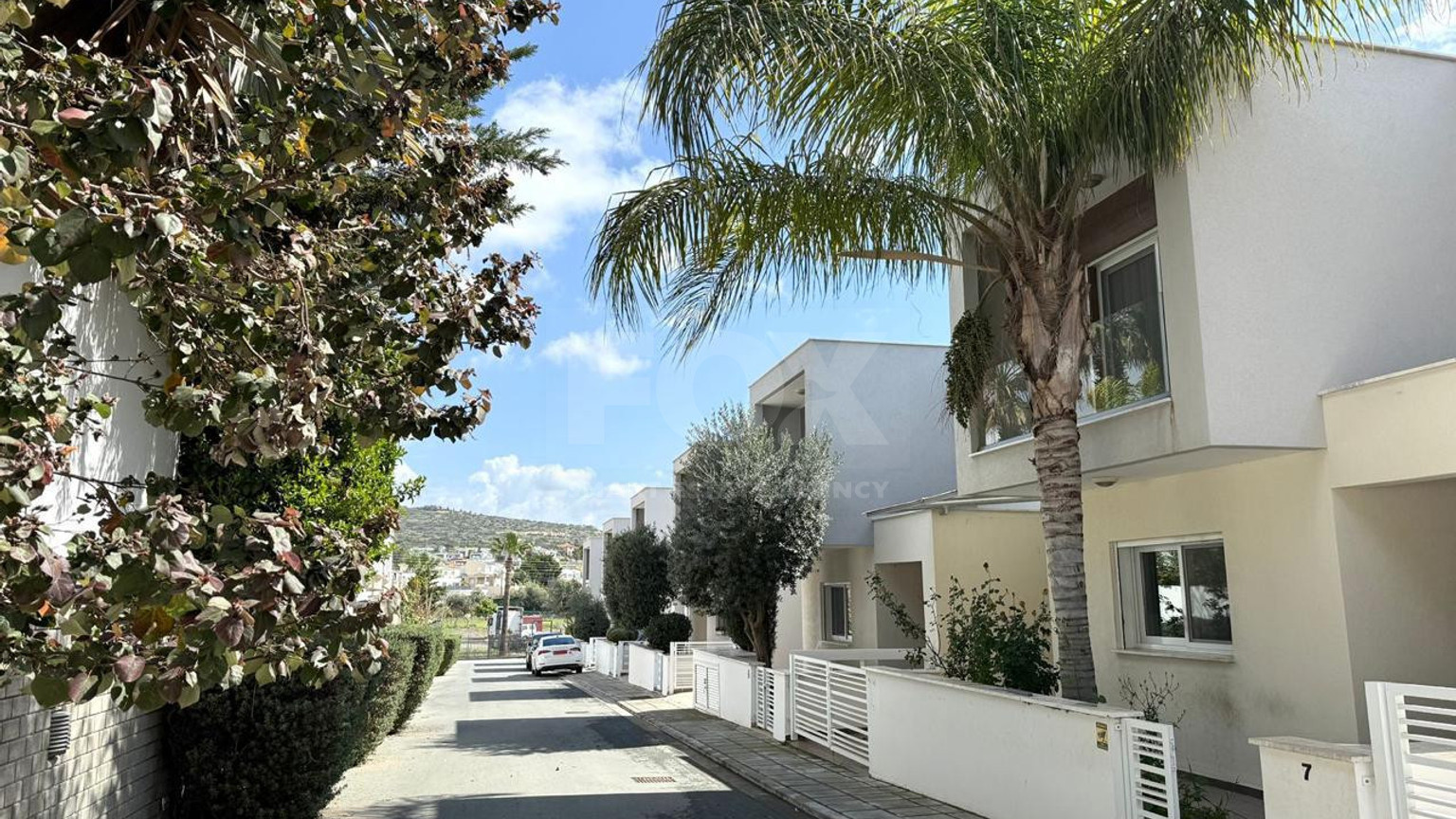 Charming 3-Bedroom Semi-Detached House in Mouttagiaka Residence Area