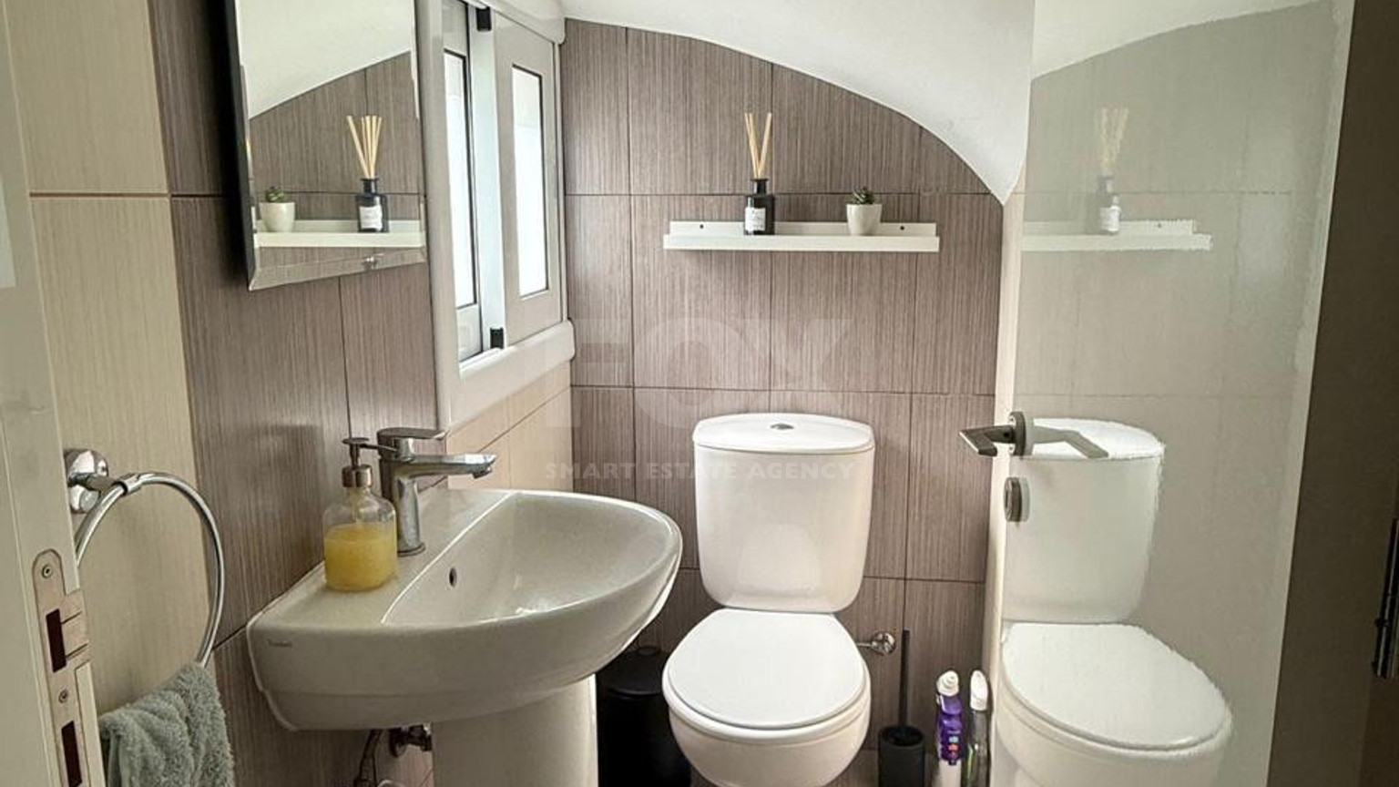 Charming 3-Bedroom Semi-Detached House in Mouttagiaka Residence Area