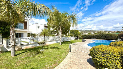 Charming 3-Bedroom Semi-Detached House in Mouttagiaka Residence Area
