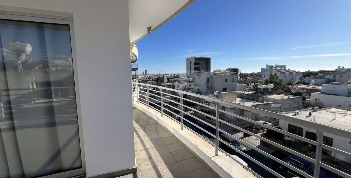 Top-Floor 1+1 Bed Apartment in Kapsalos with Views