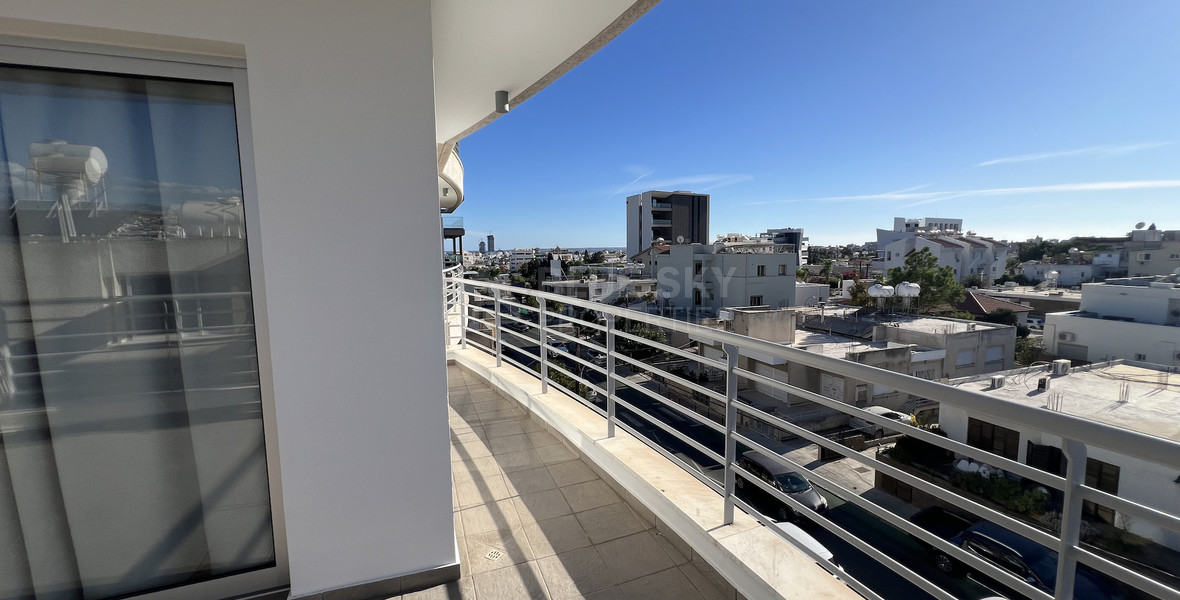 Top-Floor 1+1 Bed Apartment in Kapsalos with Views