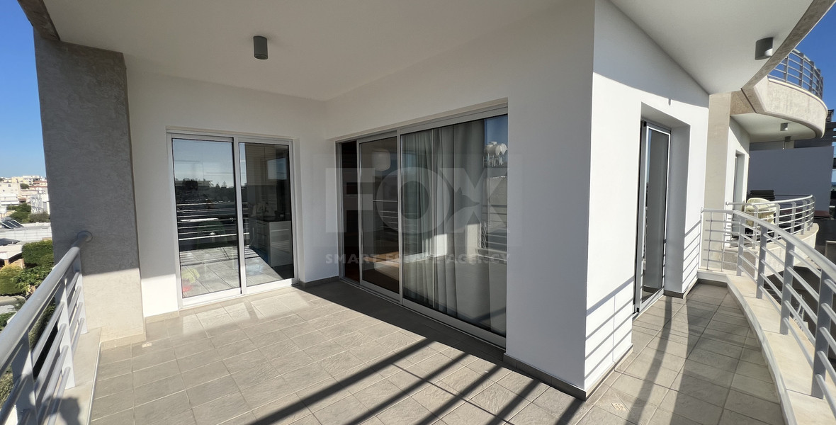 Top-Floor 1+1 Bed Apartment in Kapsalos with Views