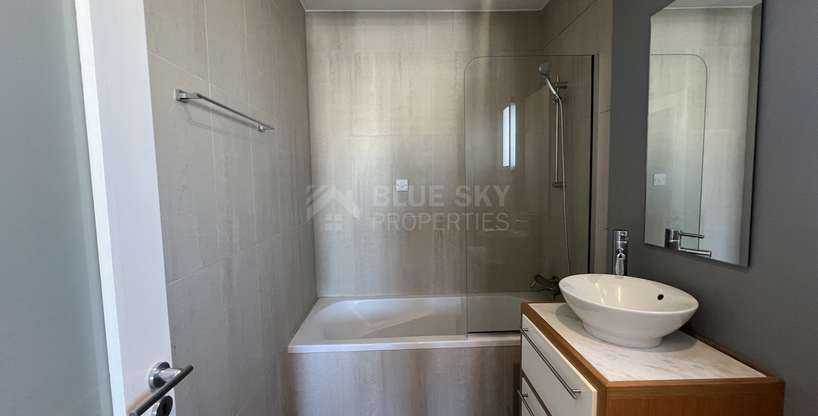 Top-Floor 1+1 Bed Apartment in Kapsalos with Views