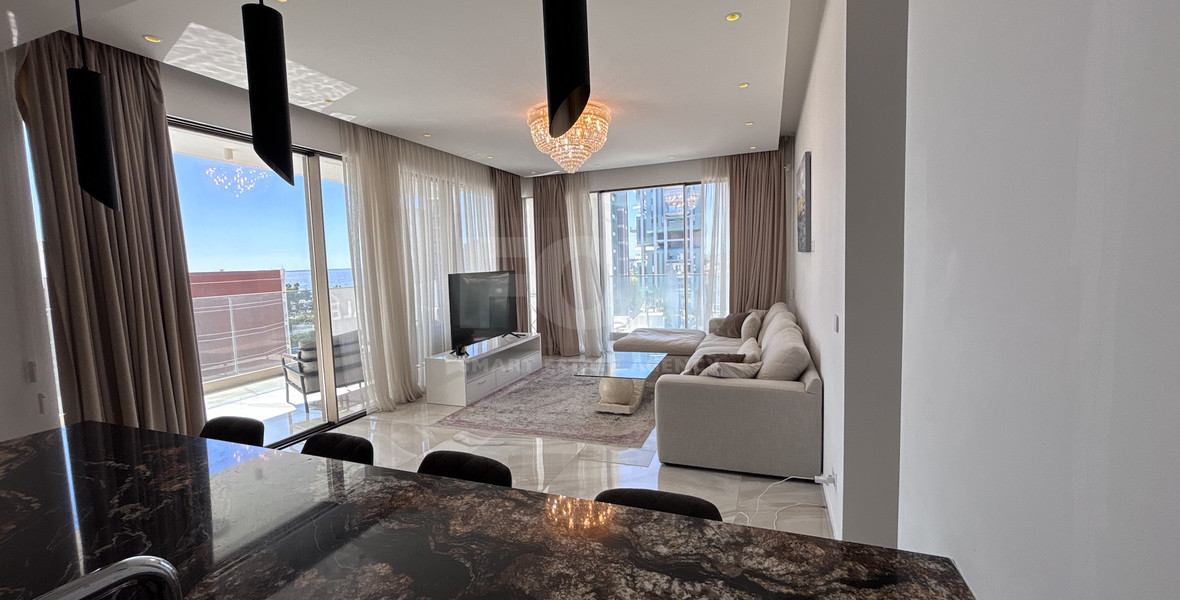 Modern Sea-View 2-Bed Apartment in Agios Tychon