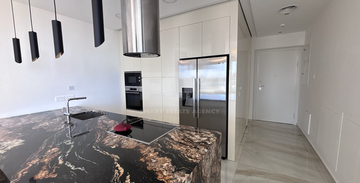 Modern Sea-View 2-Bed Apartment in Agios Tychon