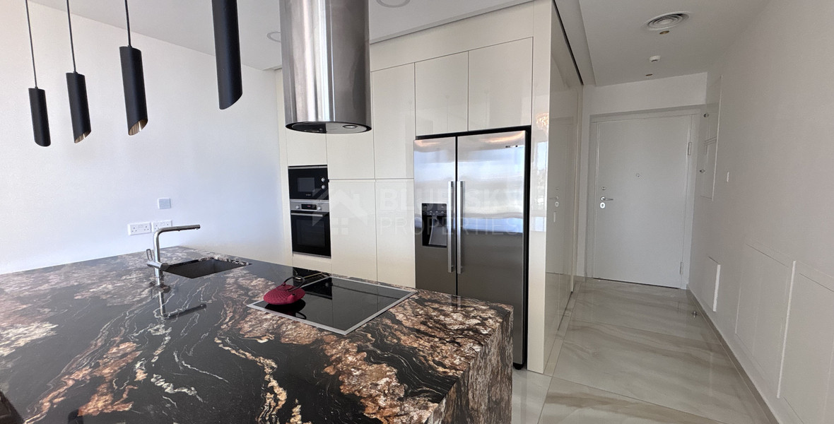 Modern Sea-View 2-Bed Apartment in Agios Tychon