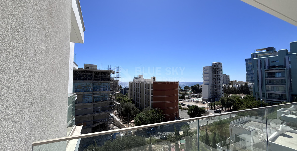 Modern Sea-View 2-Bed Apartment in Agios Tychon