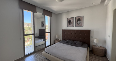 Modern Sea-View 2-Bed Apartment in Agios Tychon