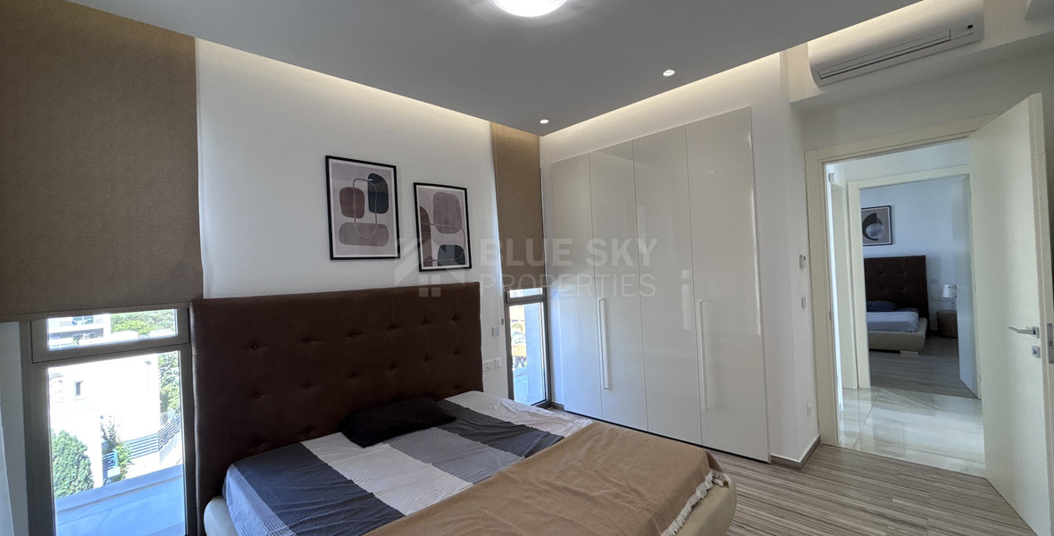 Modern Sea-View 2-Bed Apartment in Agios Tychon