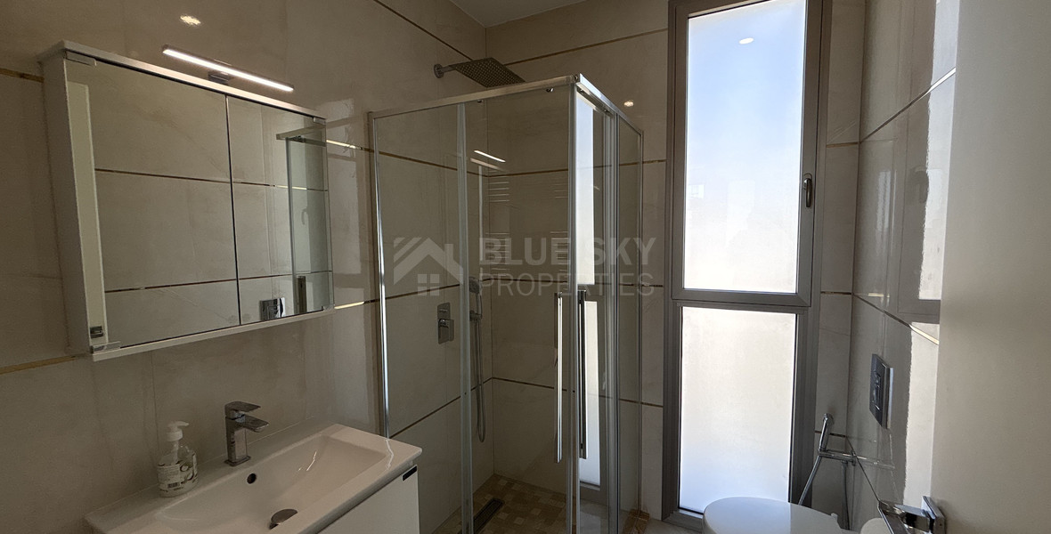 Modern Sea-View 2-Bed Apartment in Agios Tychon