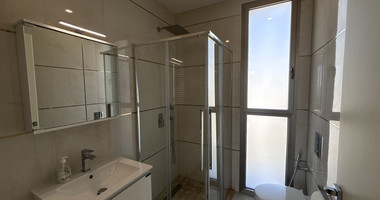 Modern Sea-View 2-Bed Apartment in Agios Tychon