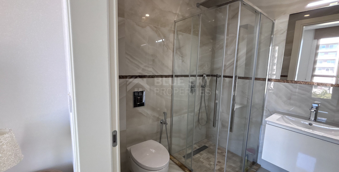 Modern Sea-View 2-Bed Apartment in Agios Tychon