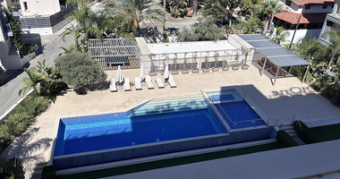 Modern Sea-View 2-Bed Apartment in Agios Tychon