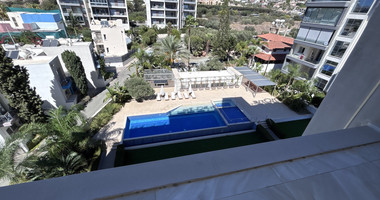 Modern Sea-View 2-Bed Apartment in Agios Tychon