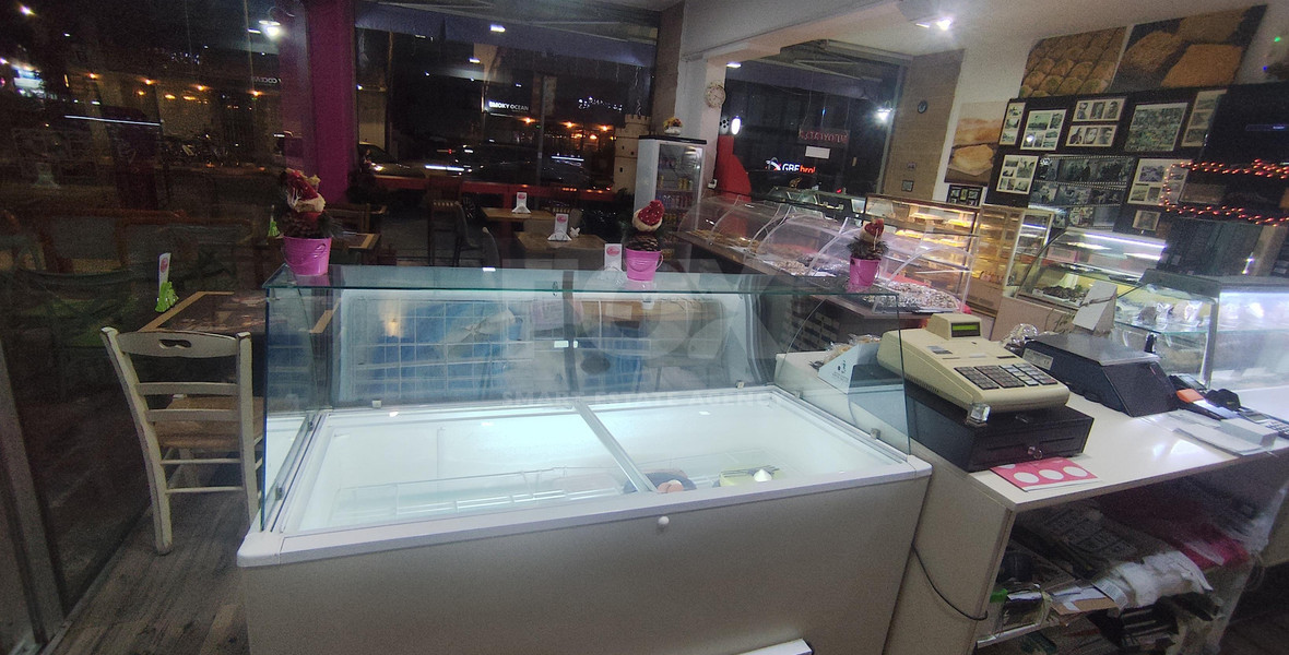 Fully Equipped Commercial Shop in Agia Zoni City Centre
