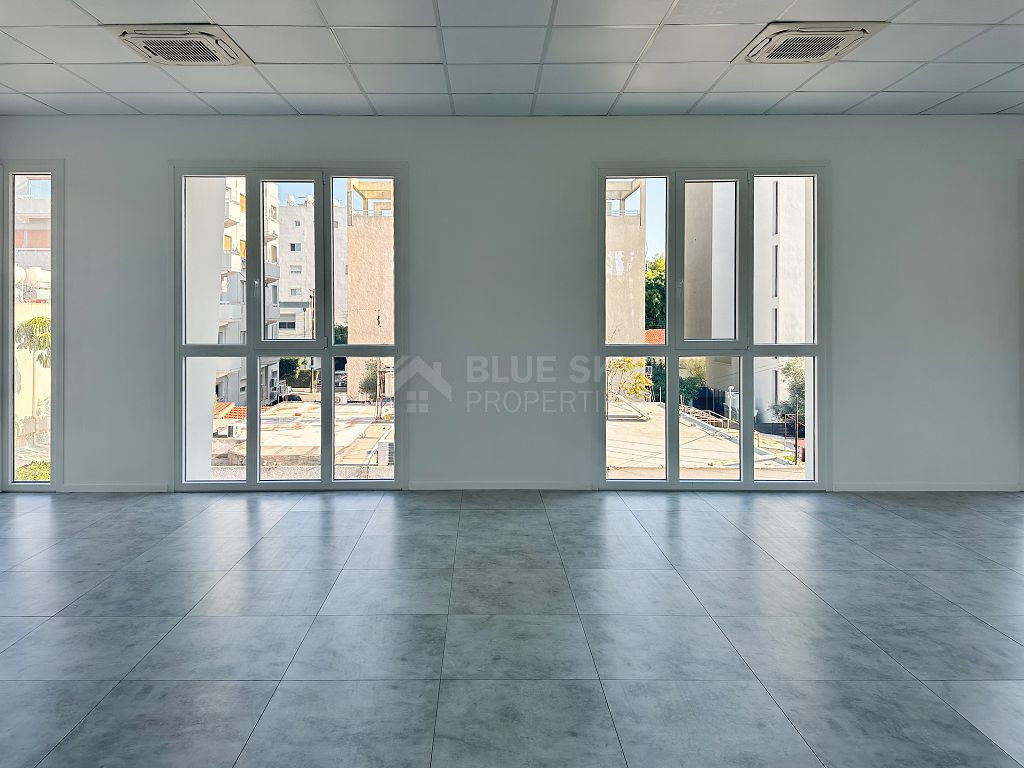 PRIME CITY-CENTRE OFFICE BUILDING FOR RENT | 50M FROM THE SEA | 6 PARKING SPACES