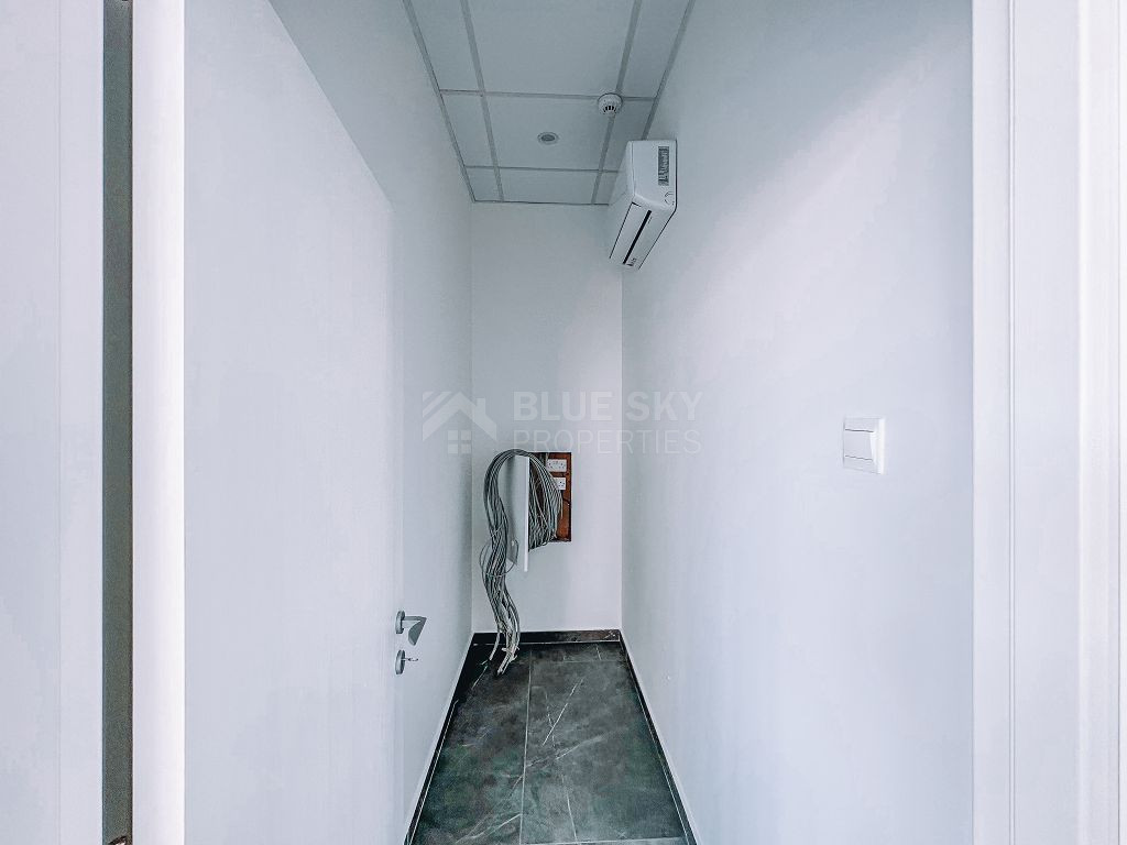 PRIME CITY-CENTRE OFFICE BUILDING FOR RENT | 50M FROM THE SEA | 6 PARKING SPACES