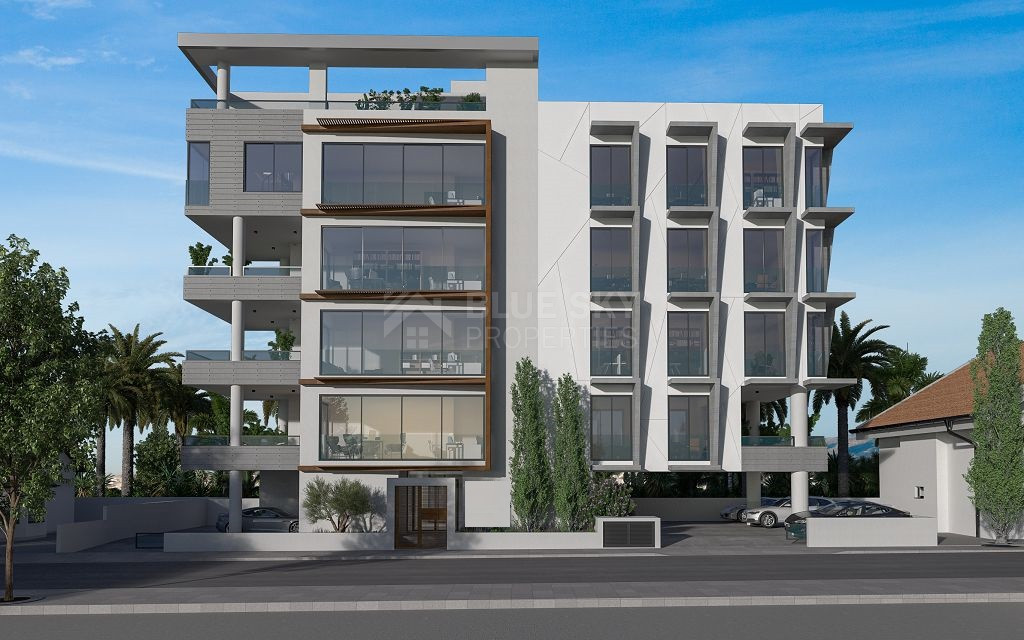 PRIME CITY-CENTRE OFFICE BUILDING FOR RENT | 50M FROM THE SEA | 6 PARKING SPACES