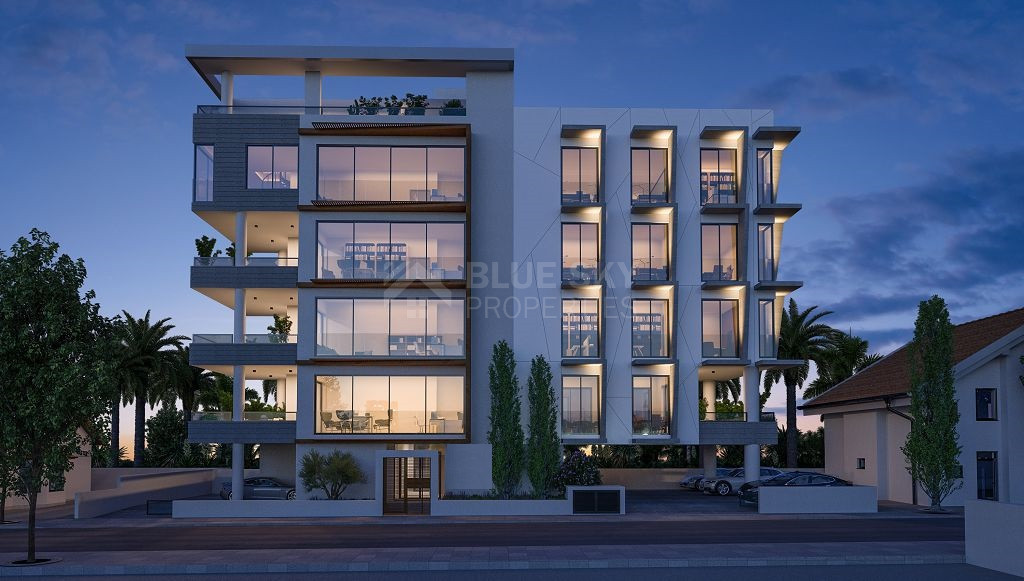 PRIME CITY-CENTRE OFFICE BUILDING FOR RENT | 50M FROM THE SEA | 6 PARKING SPACES