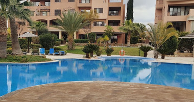 Three Bedroom Ground Floor Apartment with Private Garden & Pool Views ,Universal, Paphos