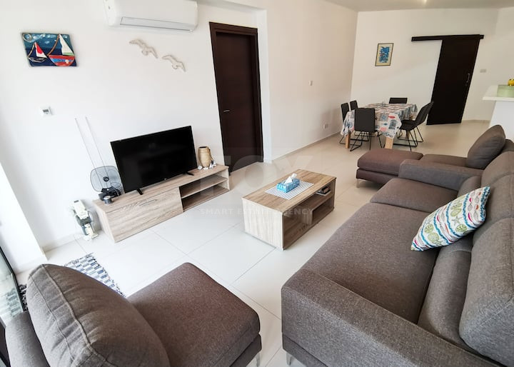 Three Bedroom Ground Floor Apartment with Private Garden & Pool Views ,Universal, Paphos