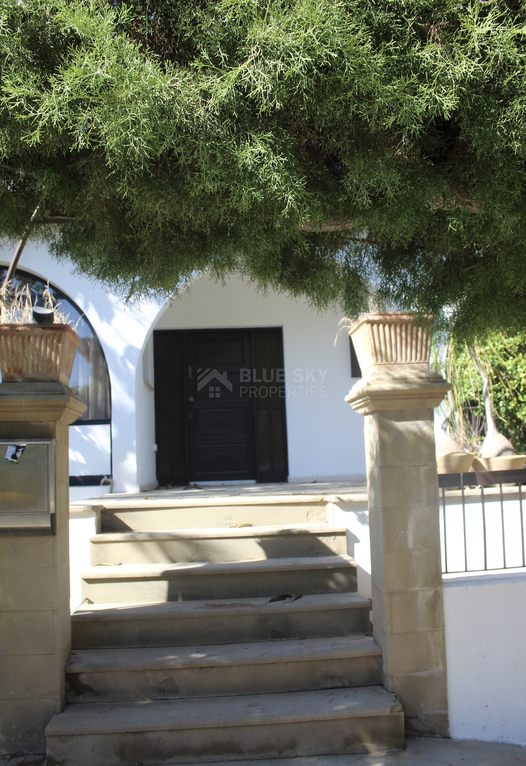 Charming 3-Bedroom Bungalow with Large Garden – Panthea, Limassol