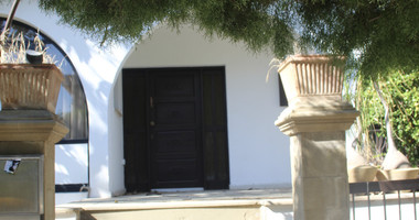 Charming 3-Bedroom Bungalow with Large Garden – Panthea, Limassol